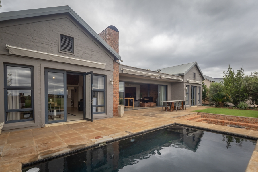 4 Bedroom Property for Sale in The Coves North West